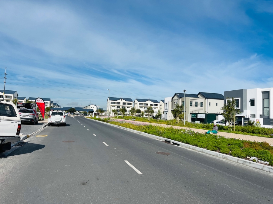  Bedroom Property for Sale in Sandown Western Cape